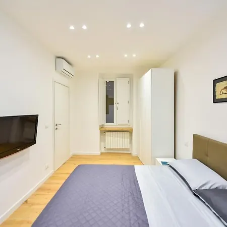 Il Vialetto Della Granmadre